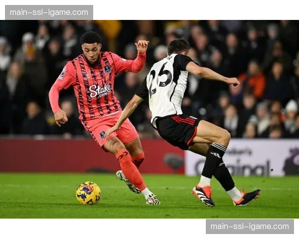 传闻:多家俱乐部派球探考察富勒姆后腰帕利尼亚,重点关注其防守数据 传闻:多家俱乐部派球探考察富勒姆后腰帕利尼亚,重点关注其防守数据