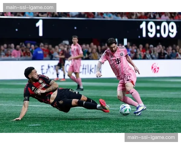 半场战报:亚特兰大1-0领先拉齐奥,斯卡马卡头球破门 半场战报:亚特兰大1-0领先拉齐奥,斯卡马卡头球破门