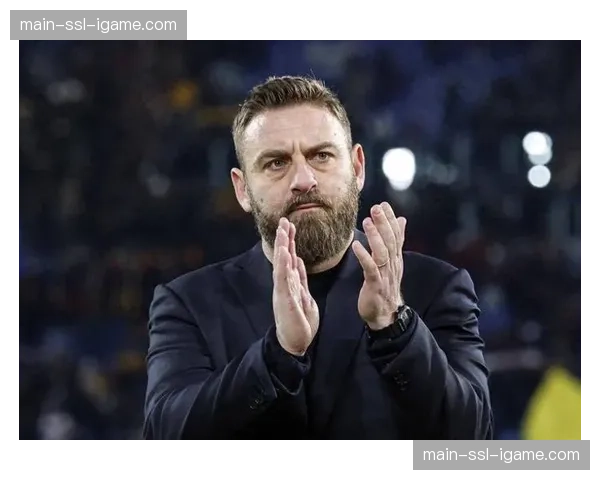 半场战报:罗马vs拉齐奥,德罗西球队开场即采用极端高位,已造对手5次后场失误 半场战报:罗马vs拉齐奥,德罗西球队开场即采用极端高位,已造对手5次后场失误